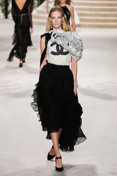 Look 68